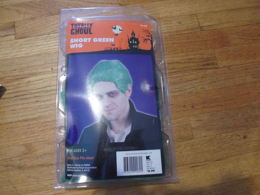 Totally Ghoul Short Green wig